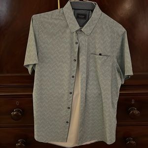 Synthetic short sleeve shirt